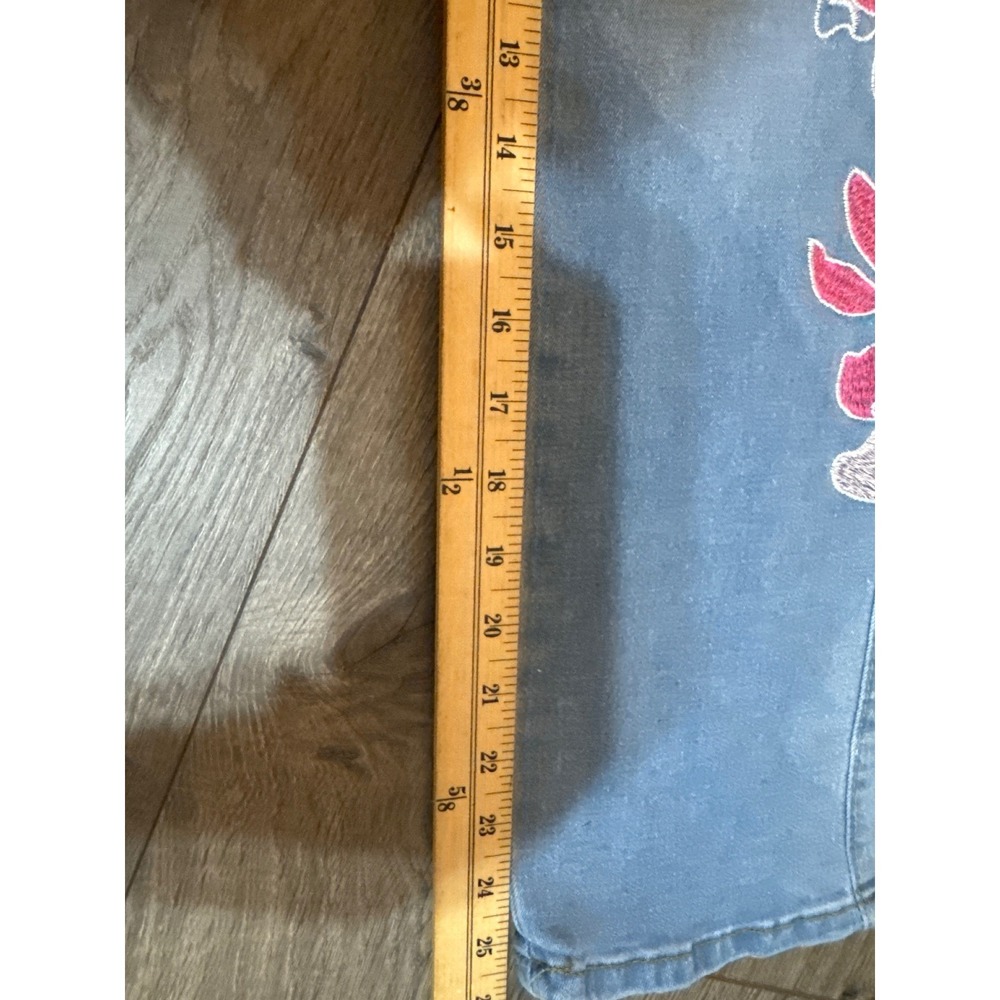 Celebrity Ace Girls 90s Straight Leg Jeans Light NWT Floral Embroidered Size 14 - Picture 6 of 10